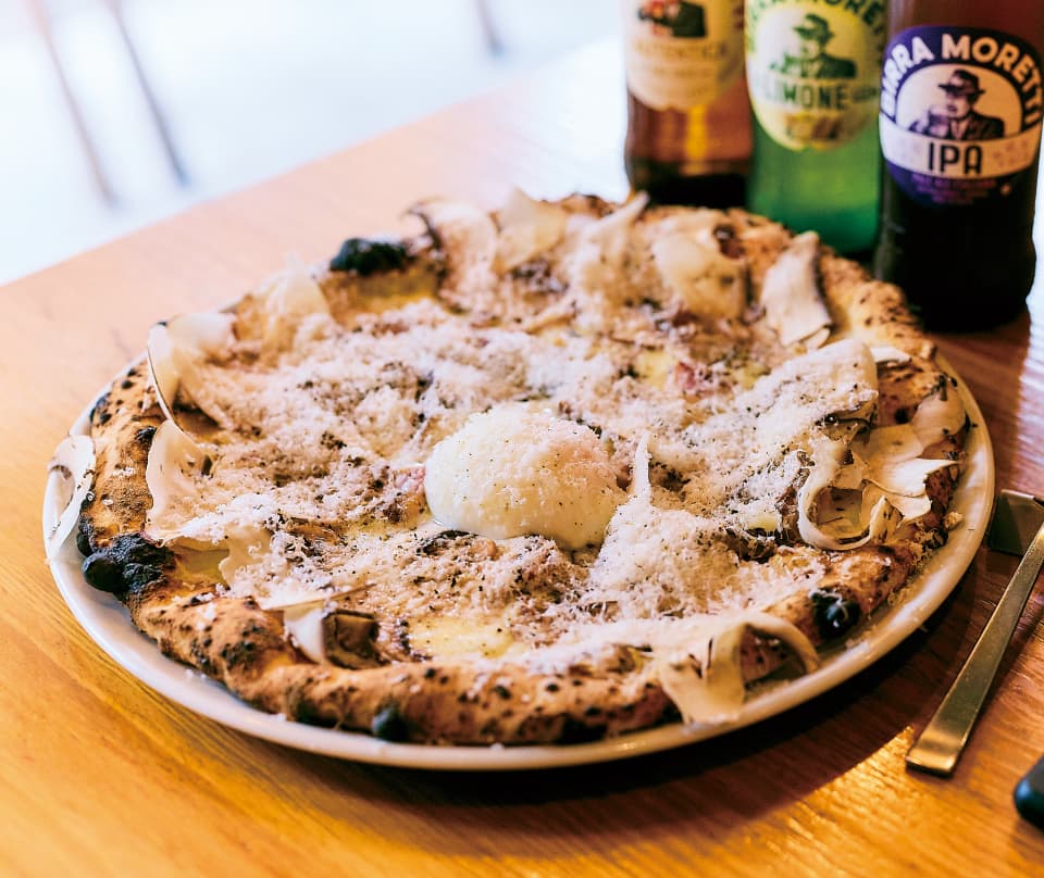 PIZZERIA LEONの名物ビスマルクLEON